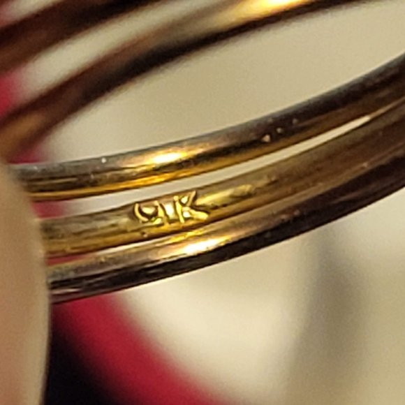 9K Gold Ring with gemstone - Picture 3 of 15